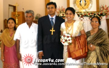 Thomas Meenu Wedding Albums